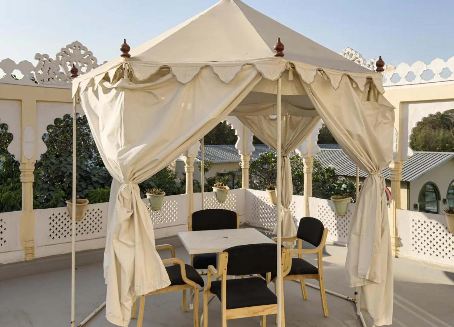 The Vaag Udaipur - A Luxury Pool Villa In אודייפור